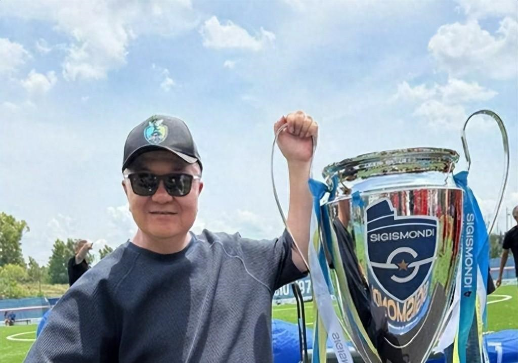 北青谈C罗：捧不捧杯都已不再重要，传奇早已铸就